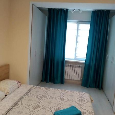 Молодёжный На Сейфуллина Apartment Almaty Luaran gambar